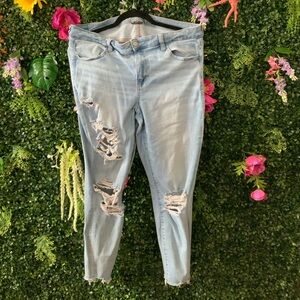 American Eagle Outfitters Light Blue Distressed Boyfriend Jeans